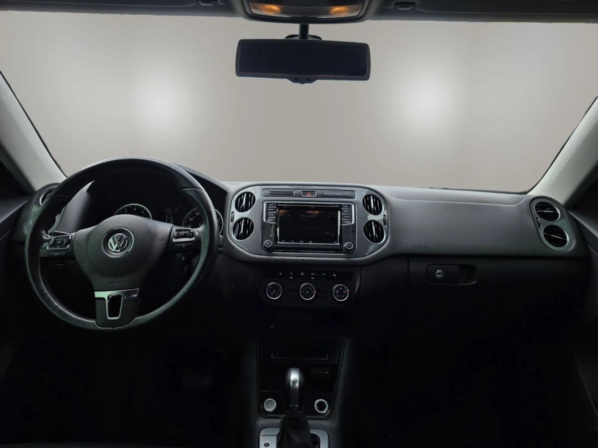 Photo 9 of this Volkswagen Tiguan