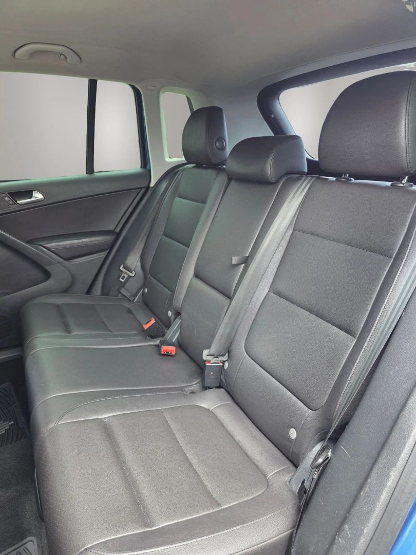 Photo 11 of this Volkswagen Tiguan