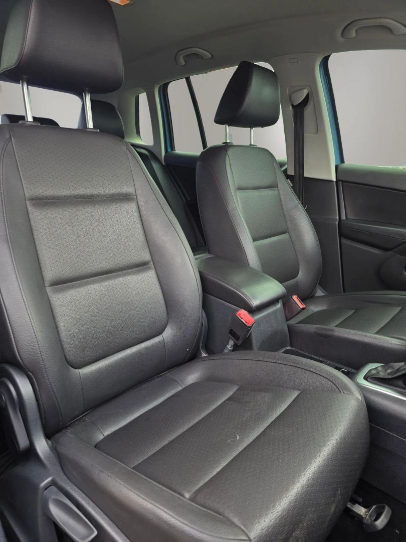 Photo 13 of this Volkswagen Tiguan