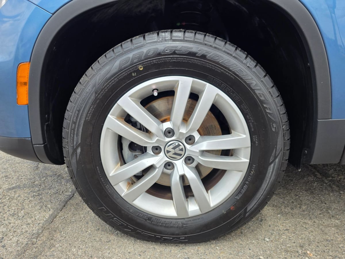 Photo 18 of this Volkswagen Tiguan