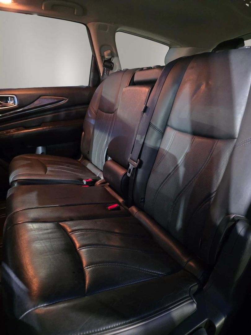 Photo 11 of this INFINITI QX60
