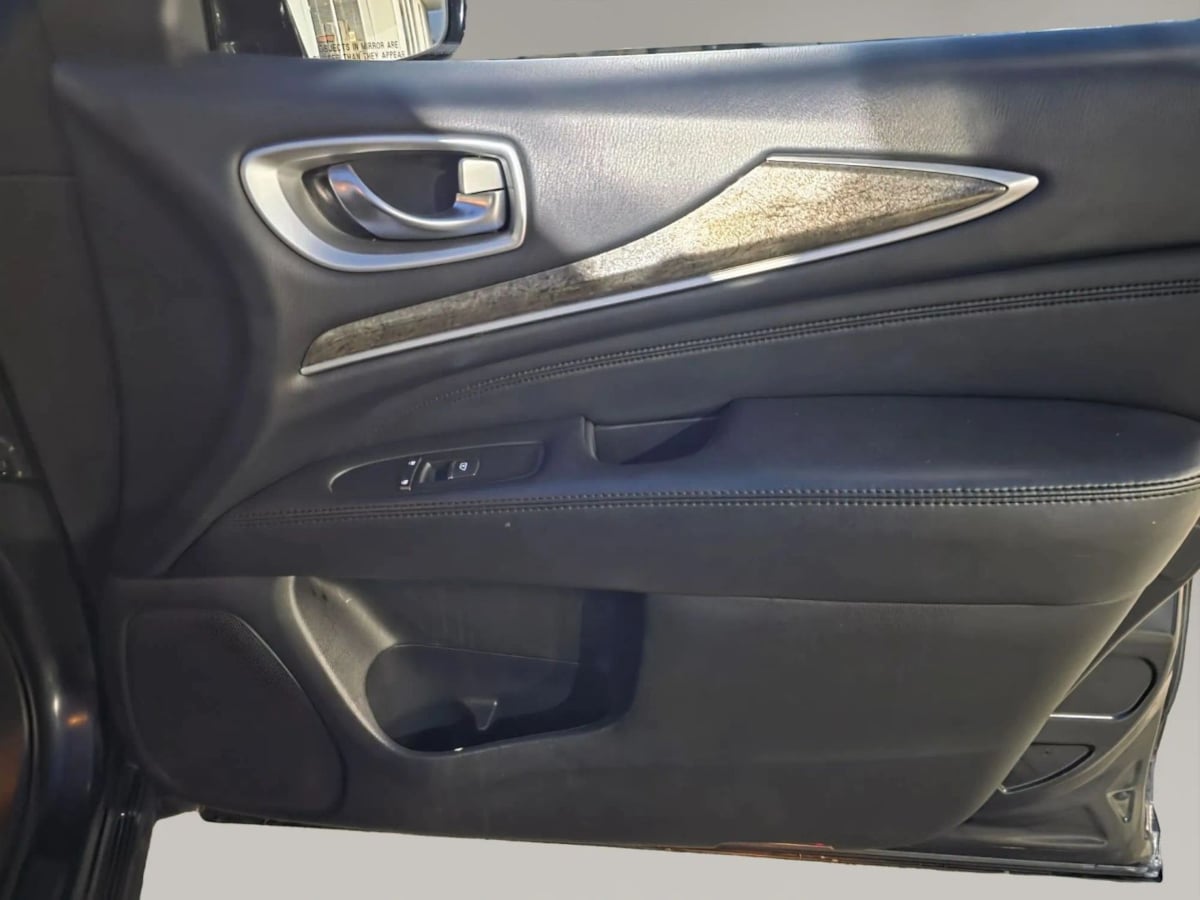 Photo 17 of this INFINITI QX60