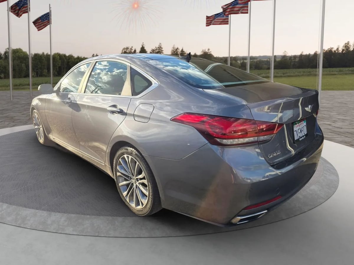 Photo 4 of this Hyundai Genesis