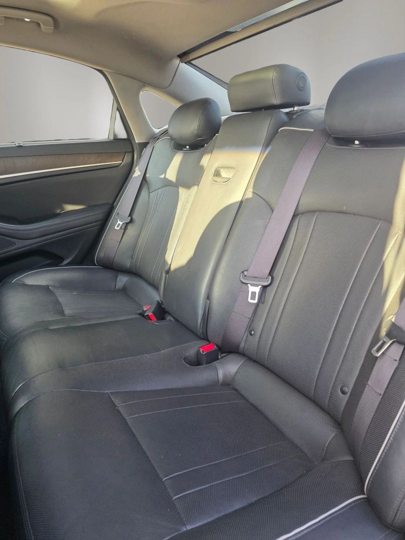 Photo 11 of this Hyundai Genesis