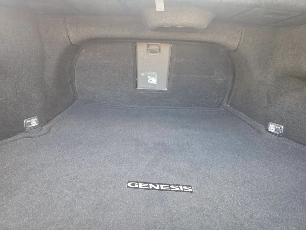 Photo 16 of this Hyundai Genesis
