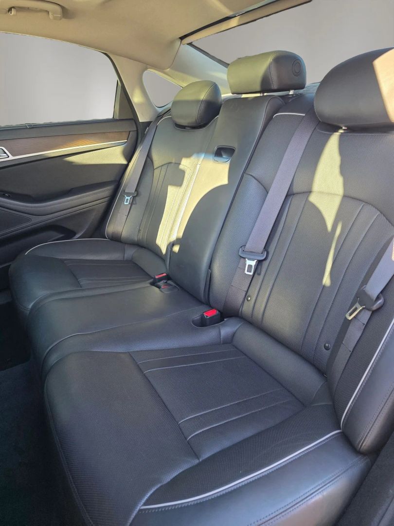 Photo 12 of this Hyundai Genesis