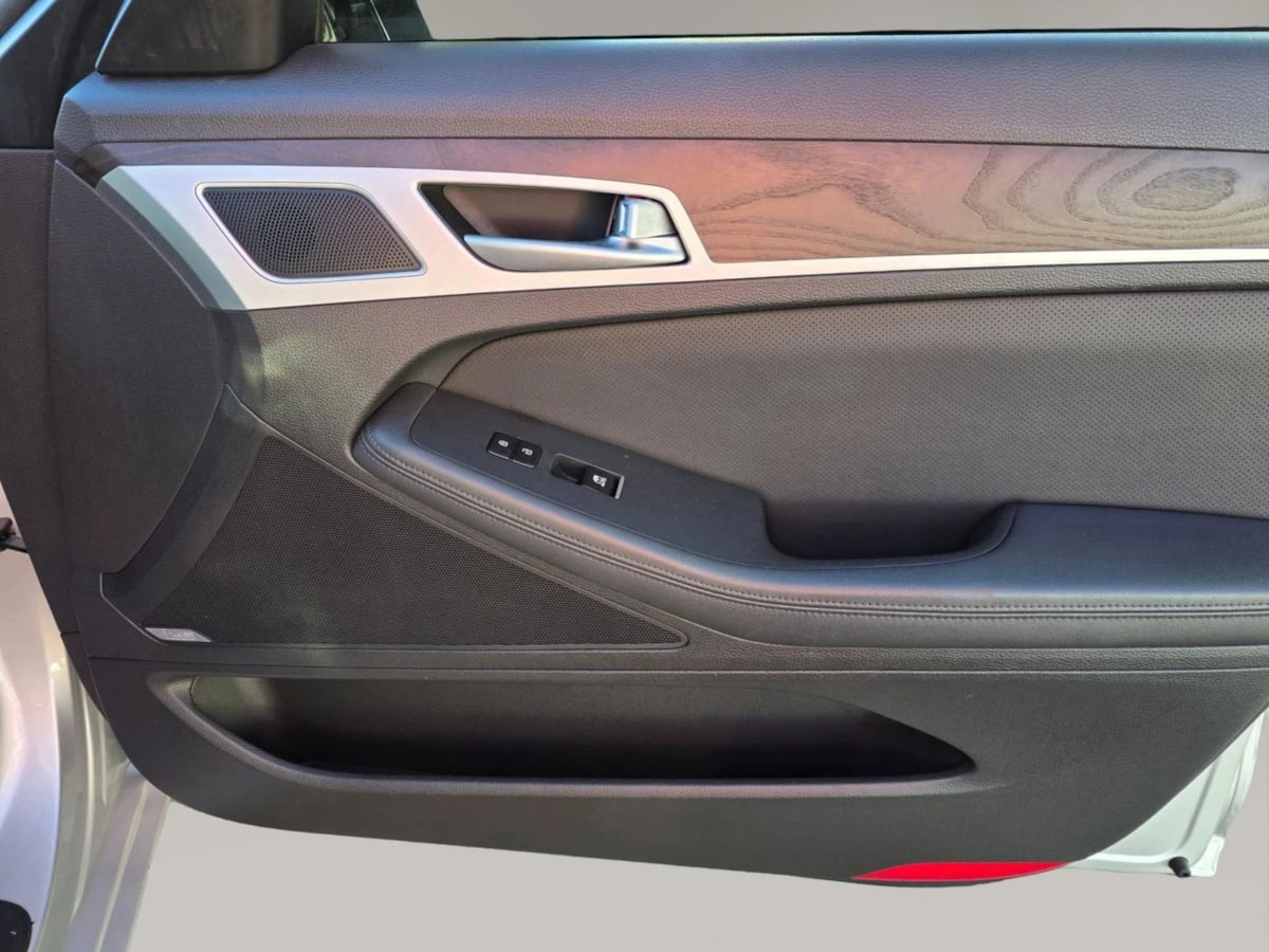 Photo 16 of this Hyundai Genesis
