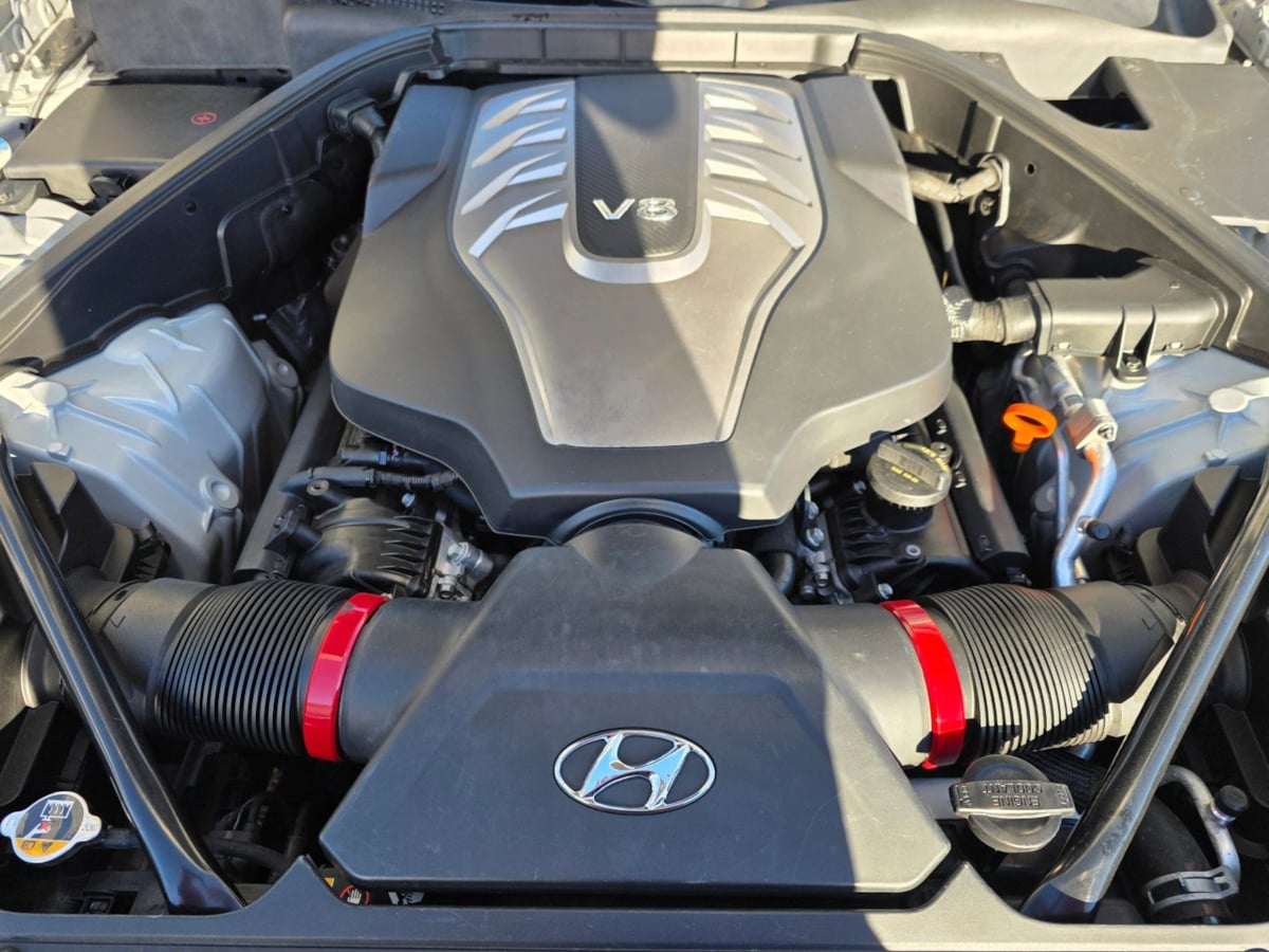Photo 18 of this Hyundai Genesis