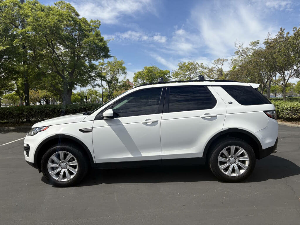 2017 Land Rover Discovery Sport SE - Photo 4