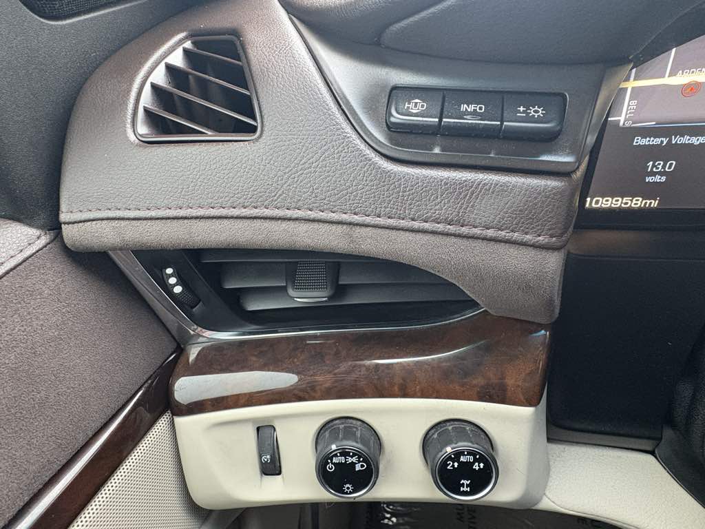 2015 Cadillac Escalade Luxury - Photo 25