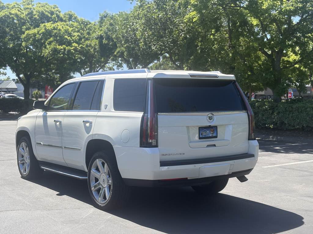 2015 Cadillac Escalade Luxury - Photo 5
