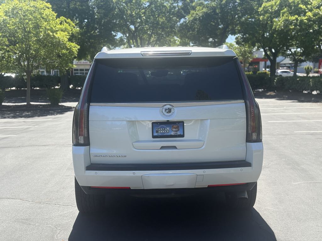 2015 Cadillac Escalade Luxury - Photo 6