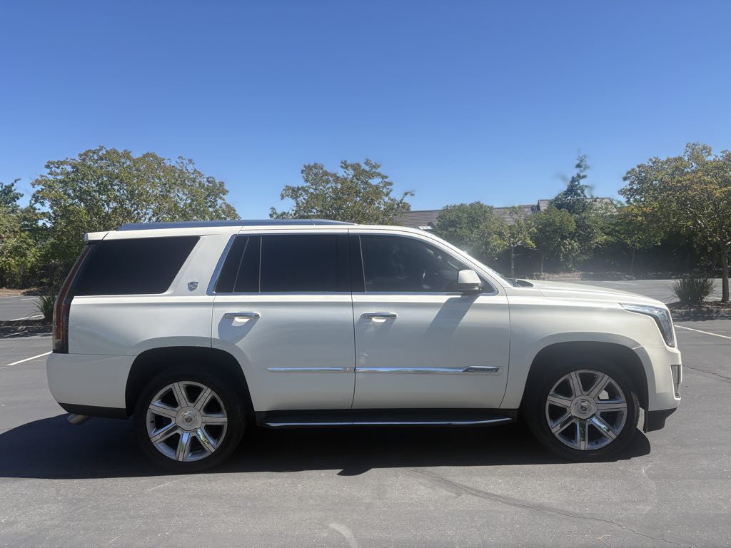 2015 Cadillac Escalade Luxury - Photo 8