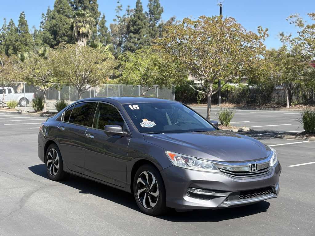 2016 Honda Accord EX-L V-6 Auto Navi w/Honda Sensing PZEV's photo