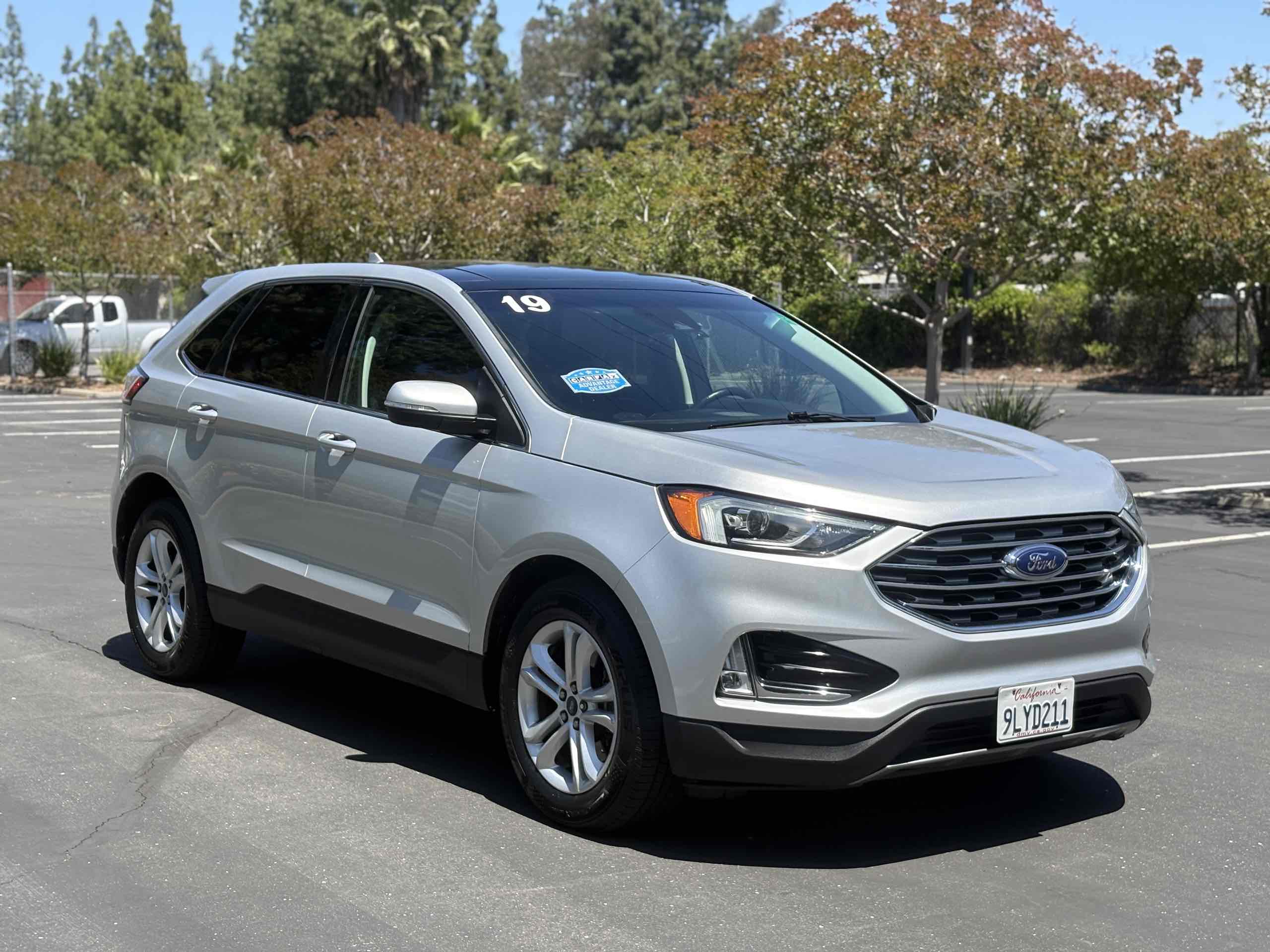 2019 Ford Edge SEL AWD's photo