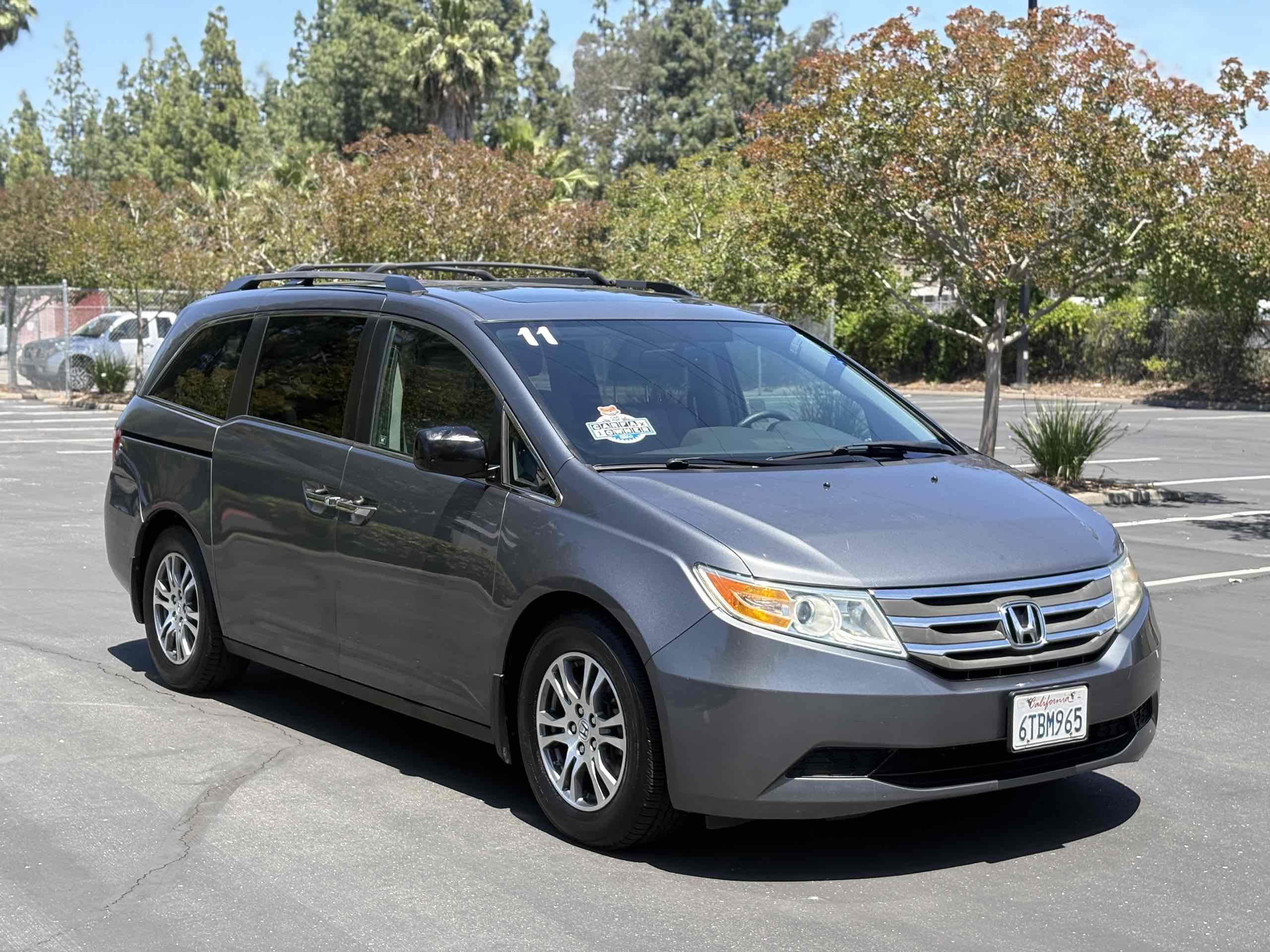 2011 Honda Odyssey's photo