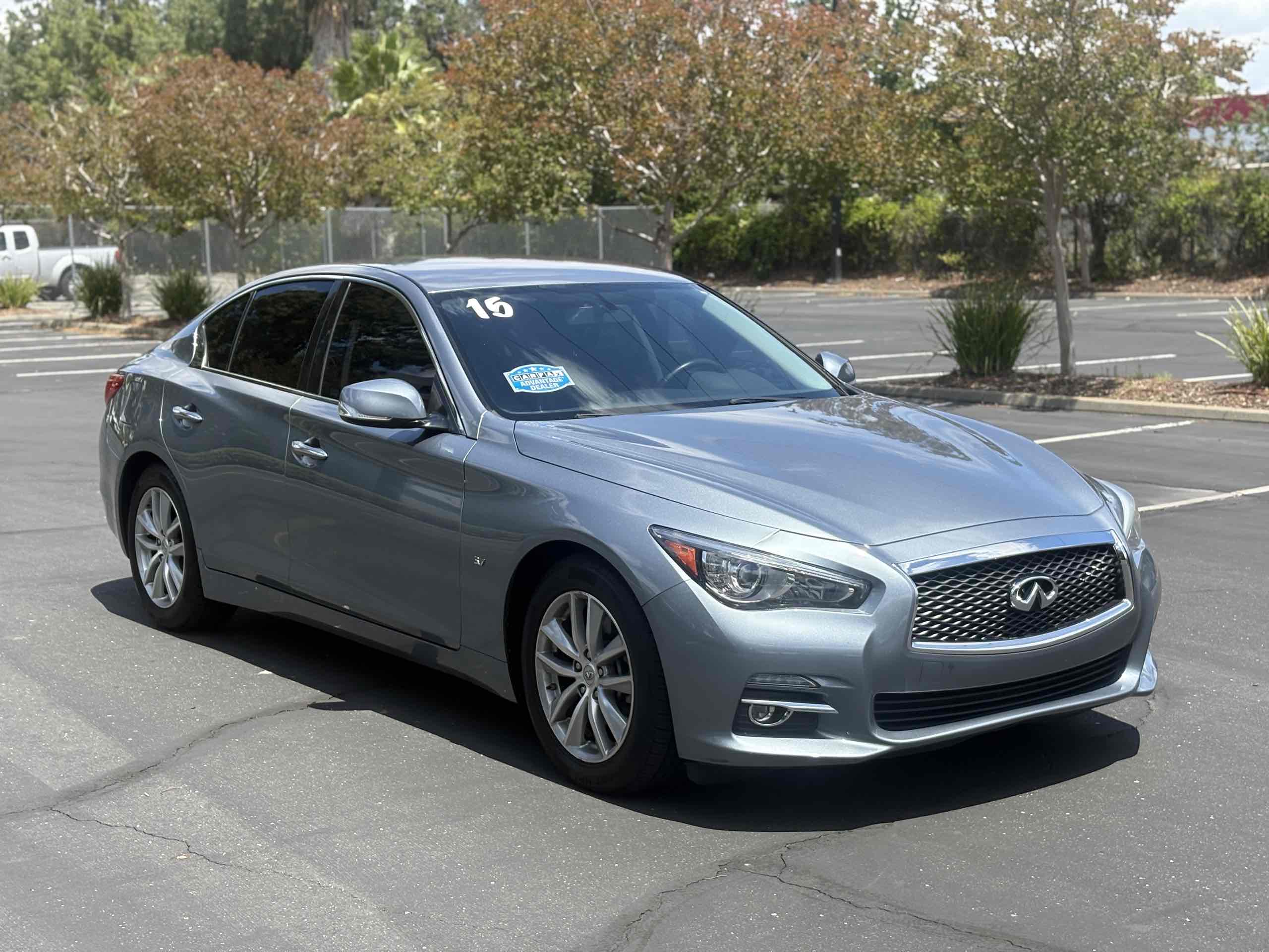 2015 INFINITI Q50's photo