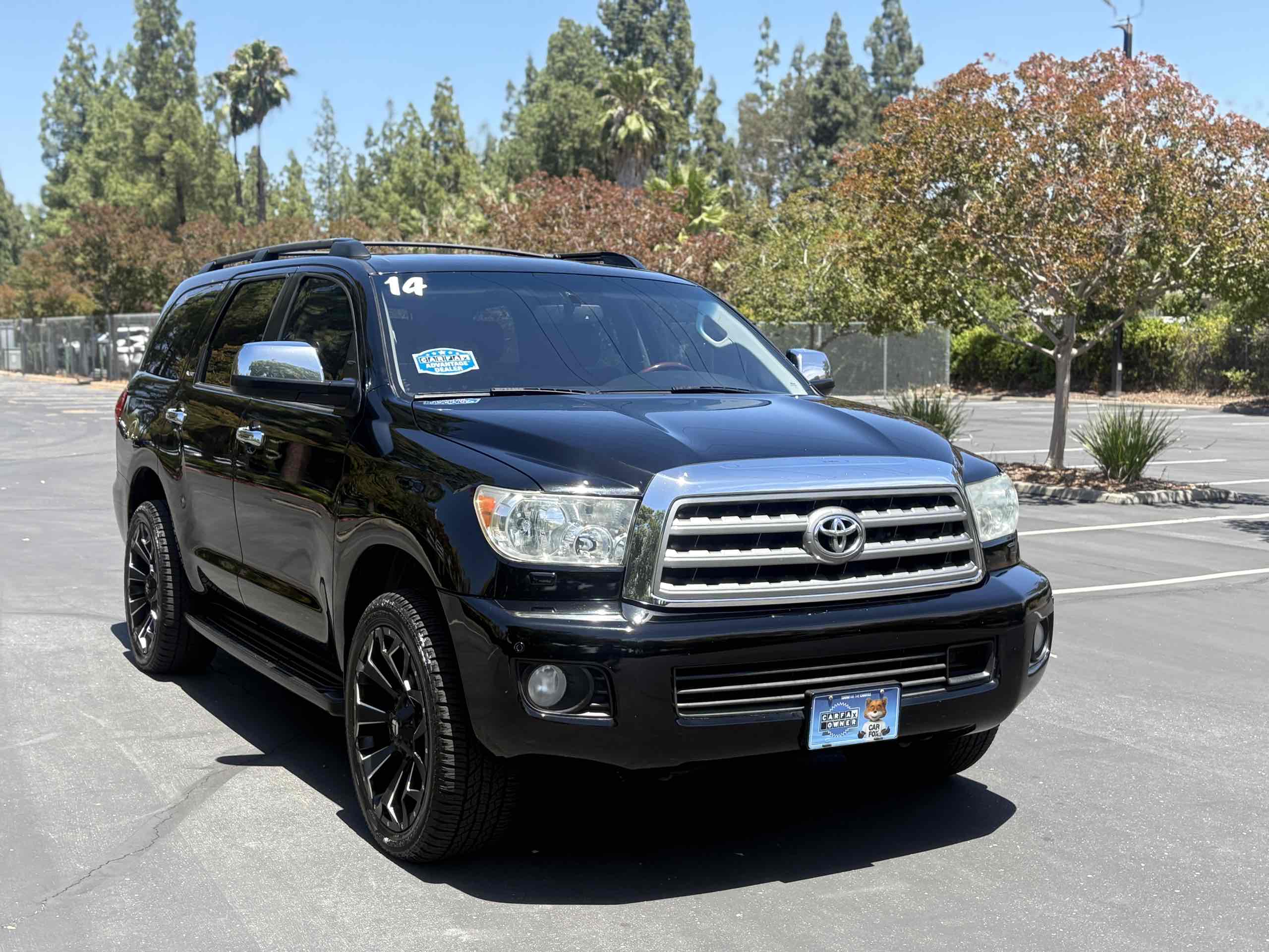 2014 Toyota Sequoia 5.7 Auto 4WD FFV Platinum's photo