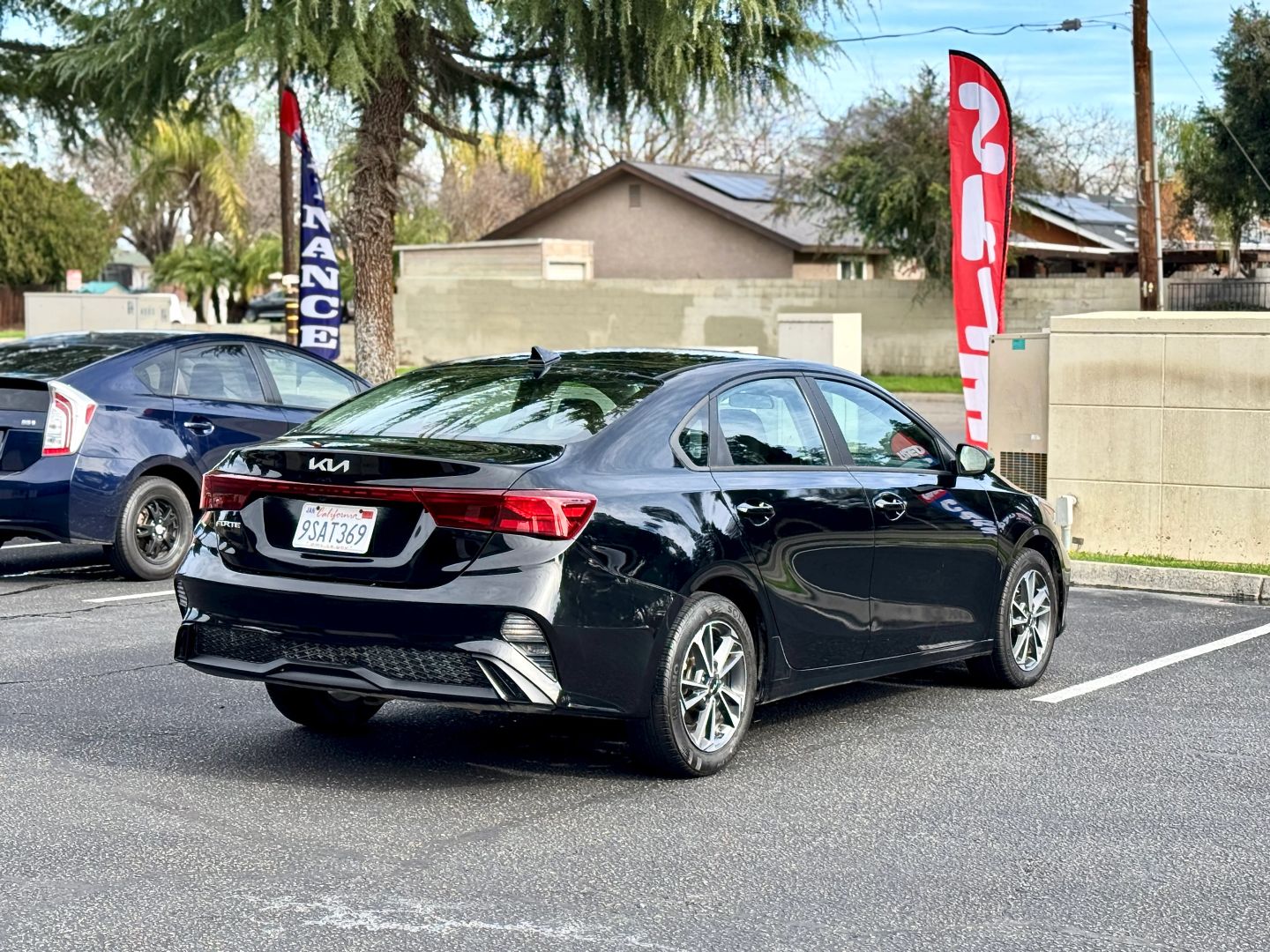 2023 Kia Forte LXS - Photo 4