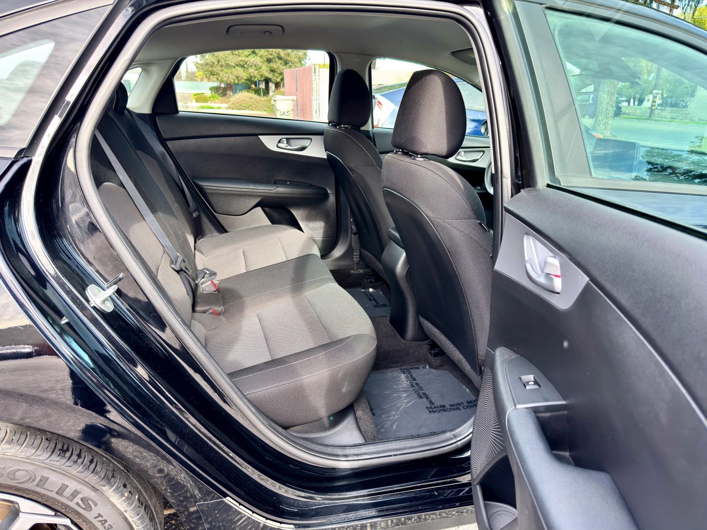 2023 Kia Forte LXS - Photo 11