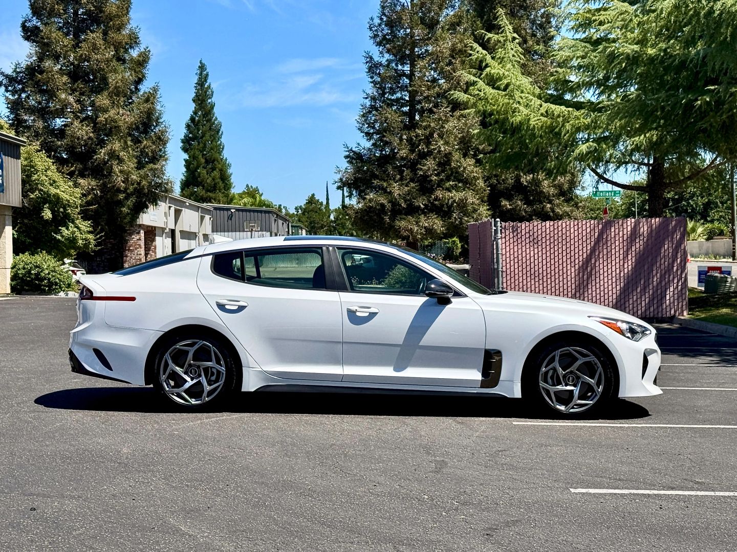 2020 Kia Stinger GT-Line - Photo 2