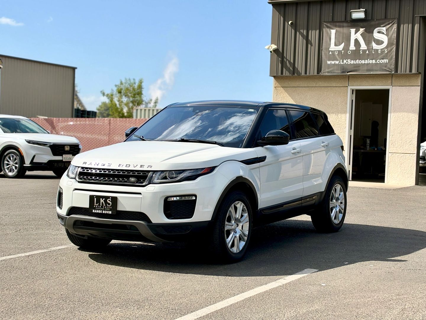 Photo 3 of this Land Rover Range Rover Evoque