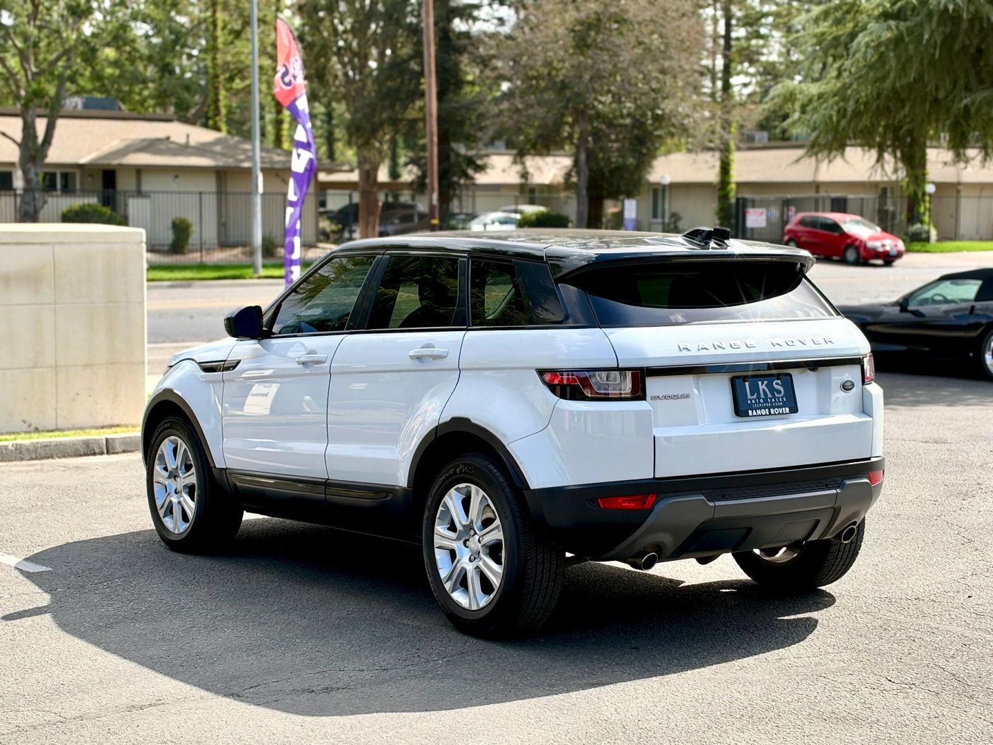 Photo 5 of this Land Rover Range Rover Evoque