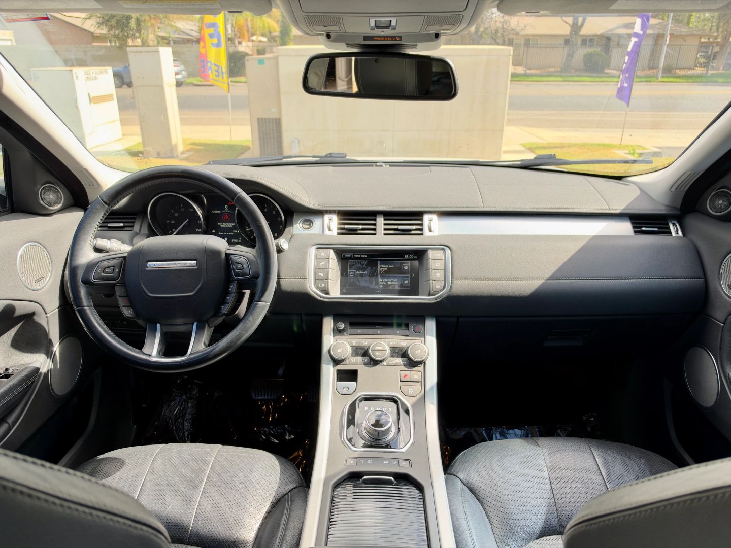 Photo 6 of this Land Rover Range Rover Evoque