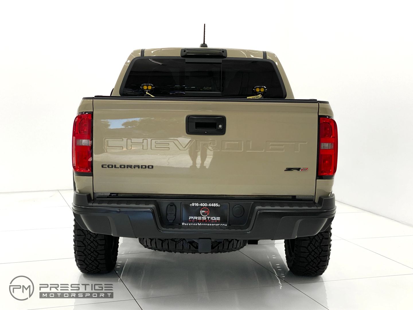 View vehicle photo 5