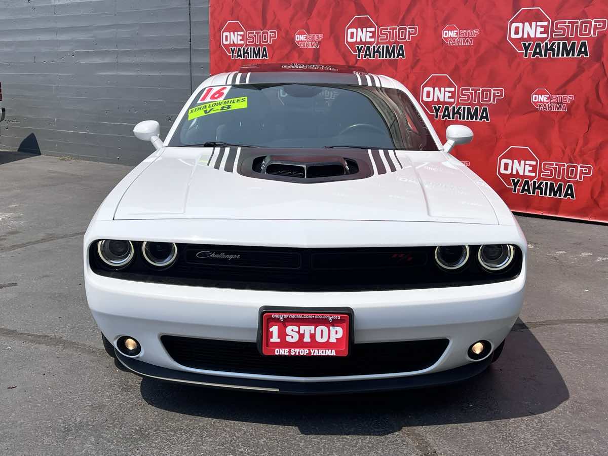 Photo 2 of this Dodge Challenger