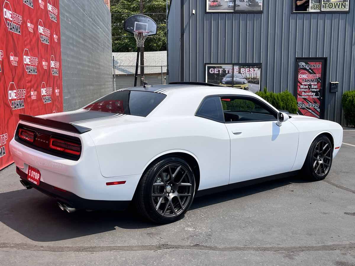 Photo 5 of this Dodge Challenger