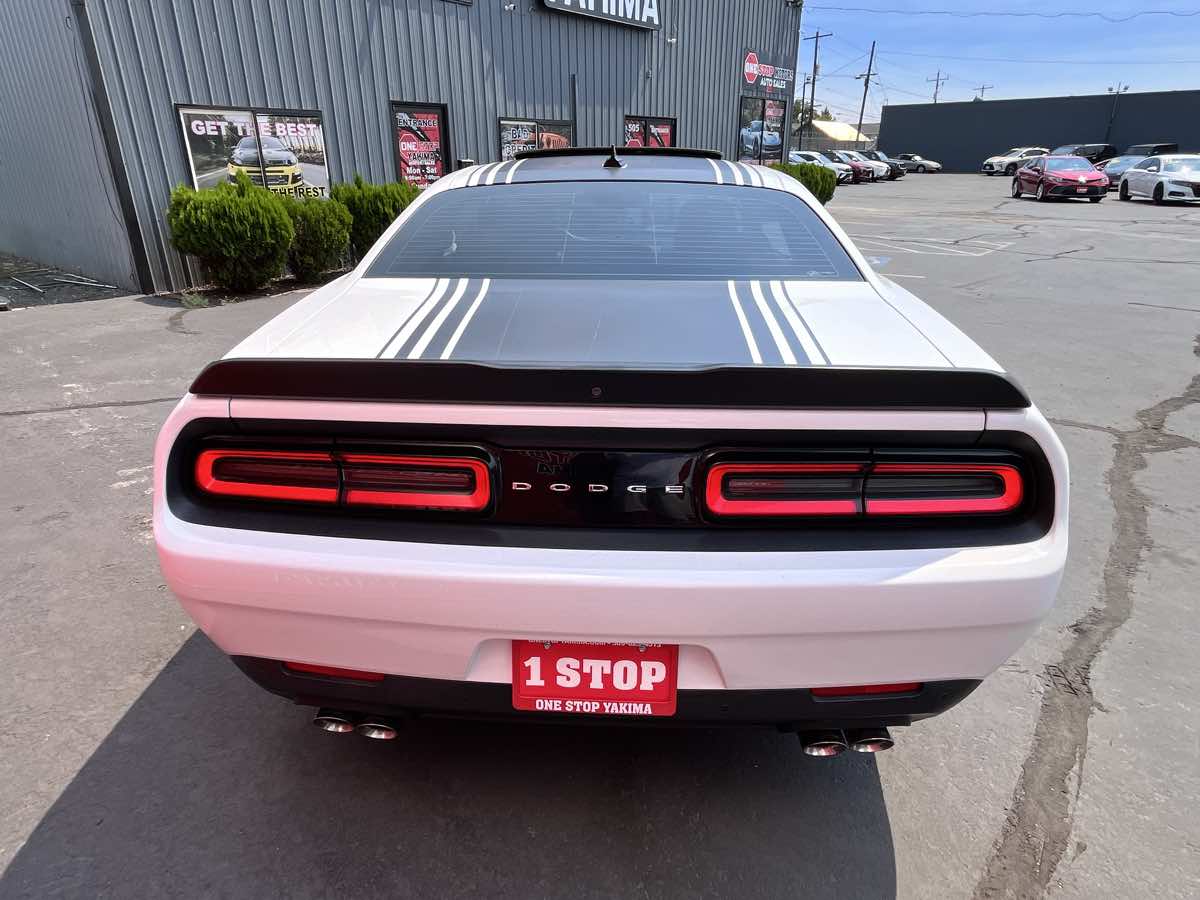 Photo 6 of this Dodge Challenger