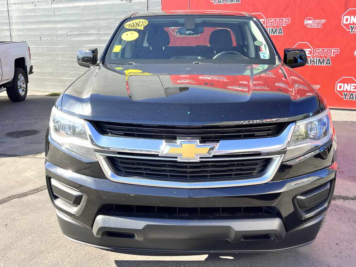 Photo 2 of this Chevrolet Colorado