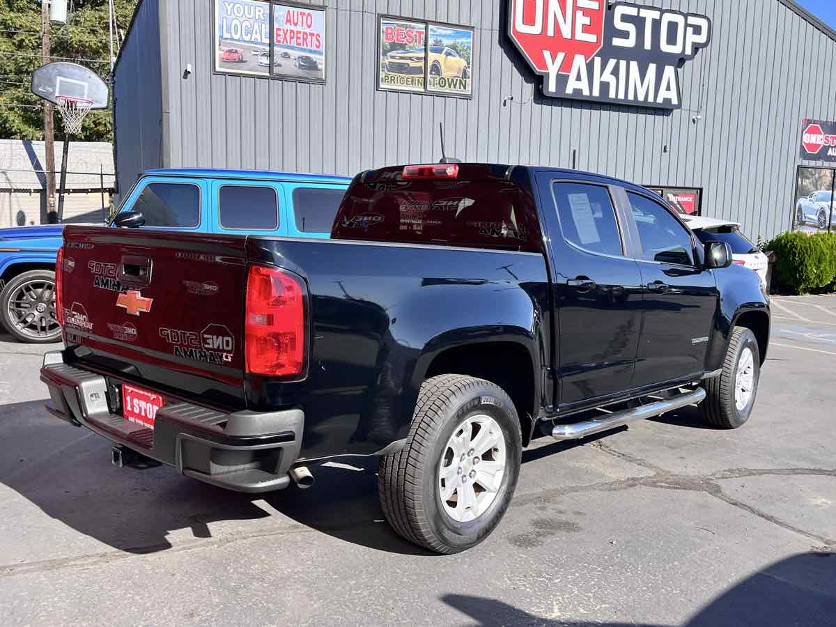 Photo 4 of this Chevrolet Colorado