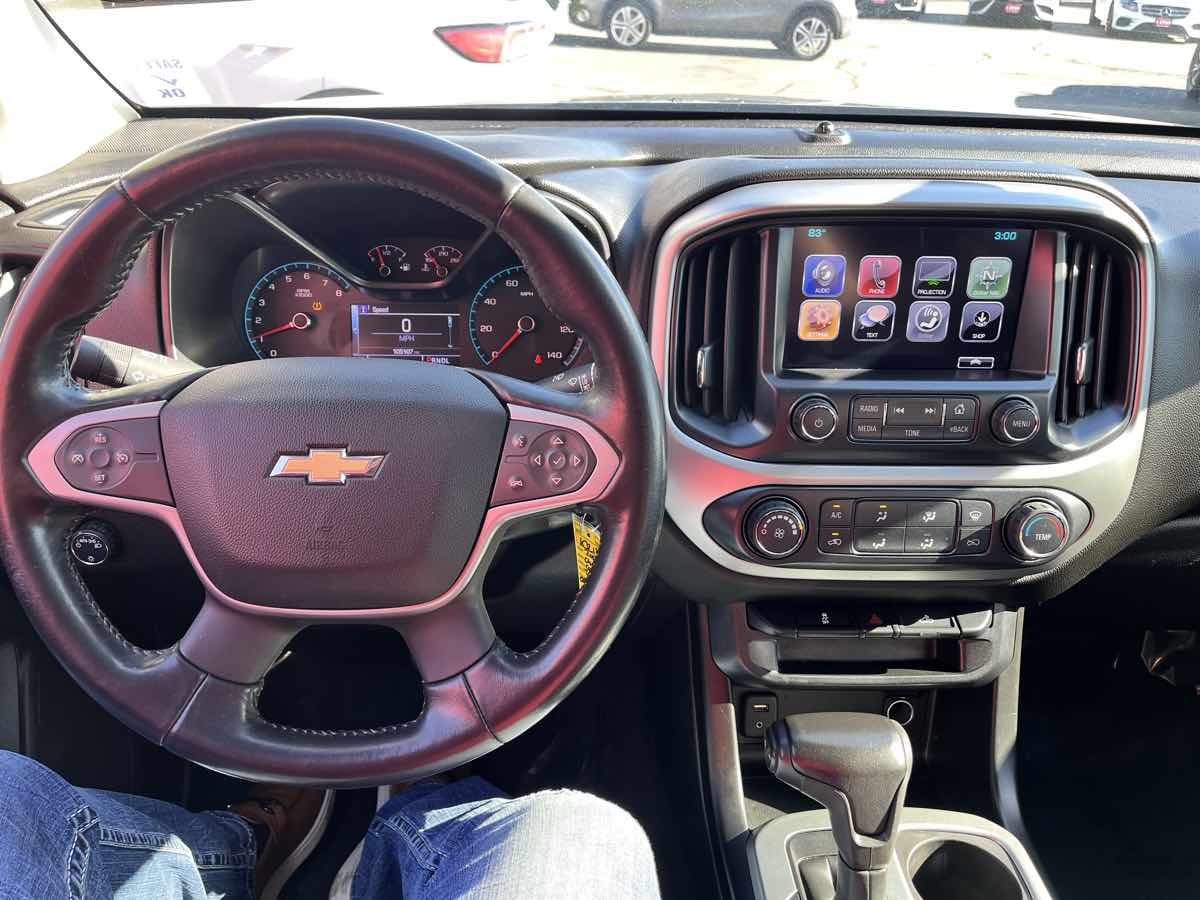 Photo 7 of this Chevrolet Colorado