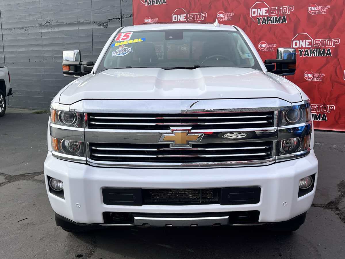 Photo 2 of this Chevrolet Silverado 2500HD