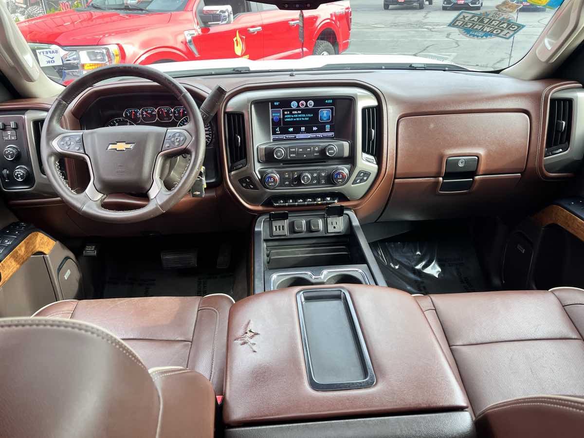 Photo 9 of this Chevrolet Silverado 2500HD