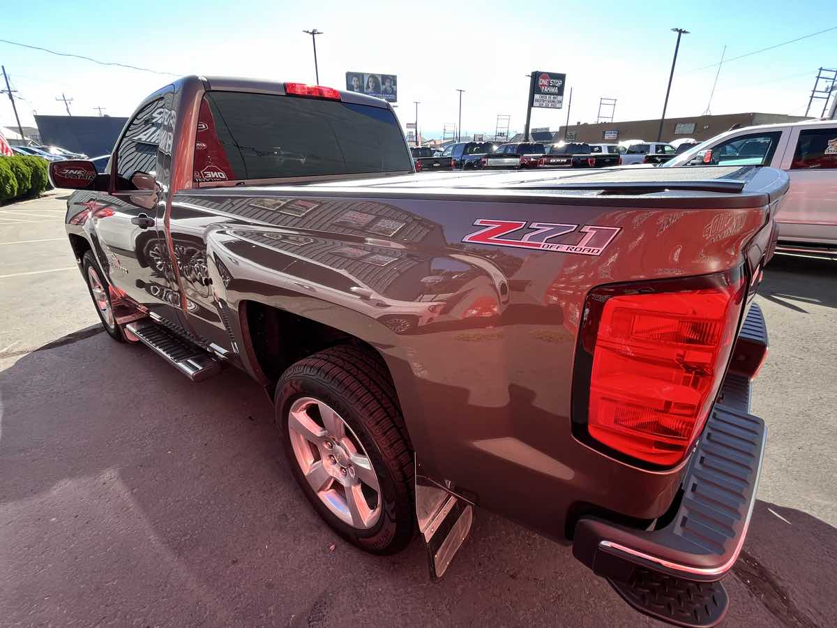 Photo 7 of this Chevrolet Silverado 1500