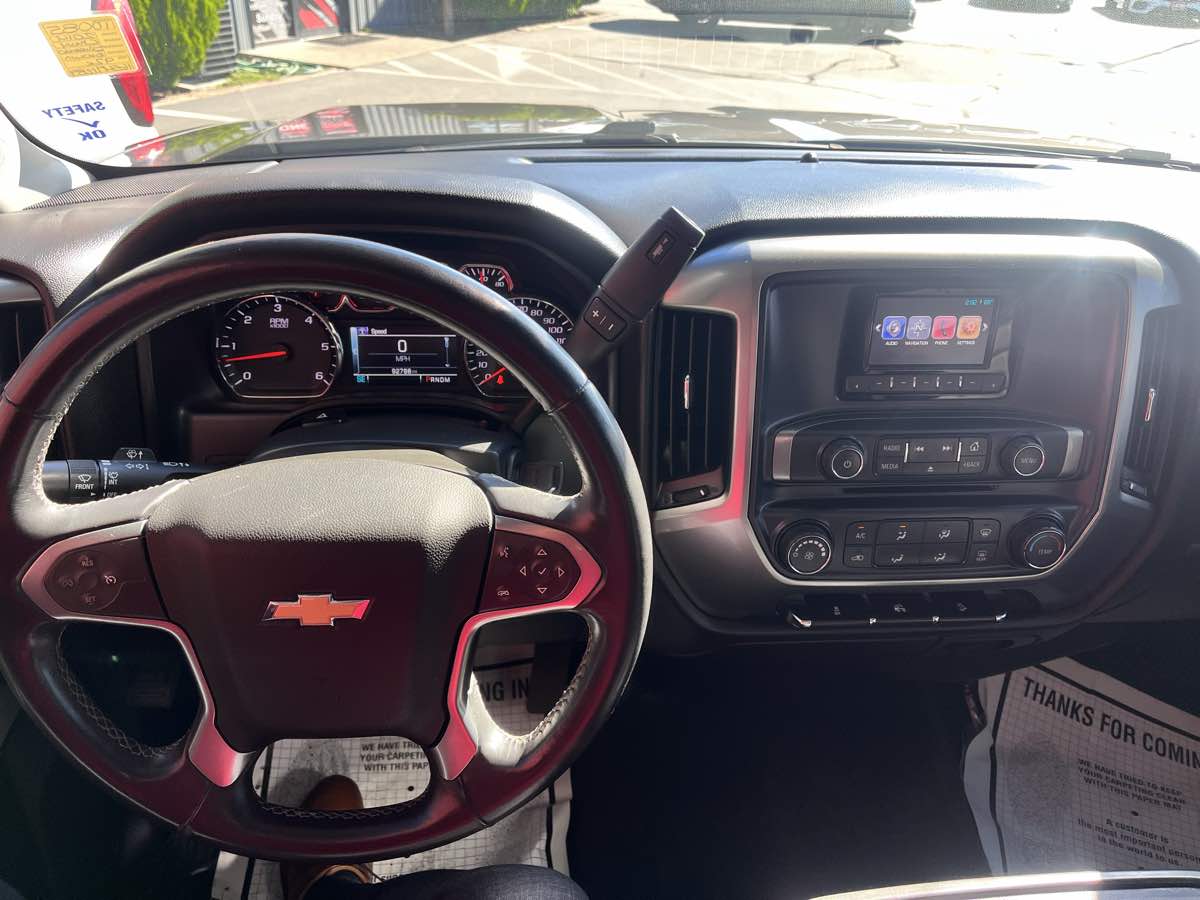Photo 9 of this Chevrolet Silverado 1500