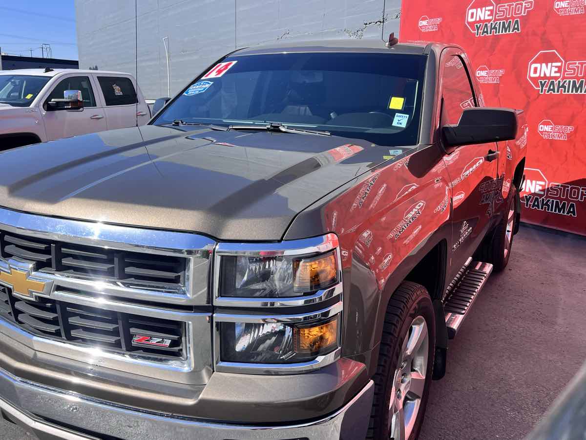 Photo 4 of this Chevrolet Silverado 1500