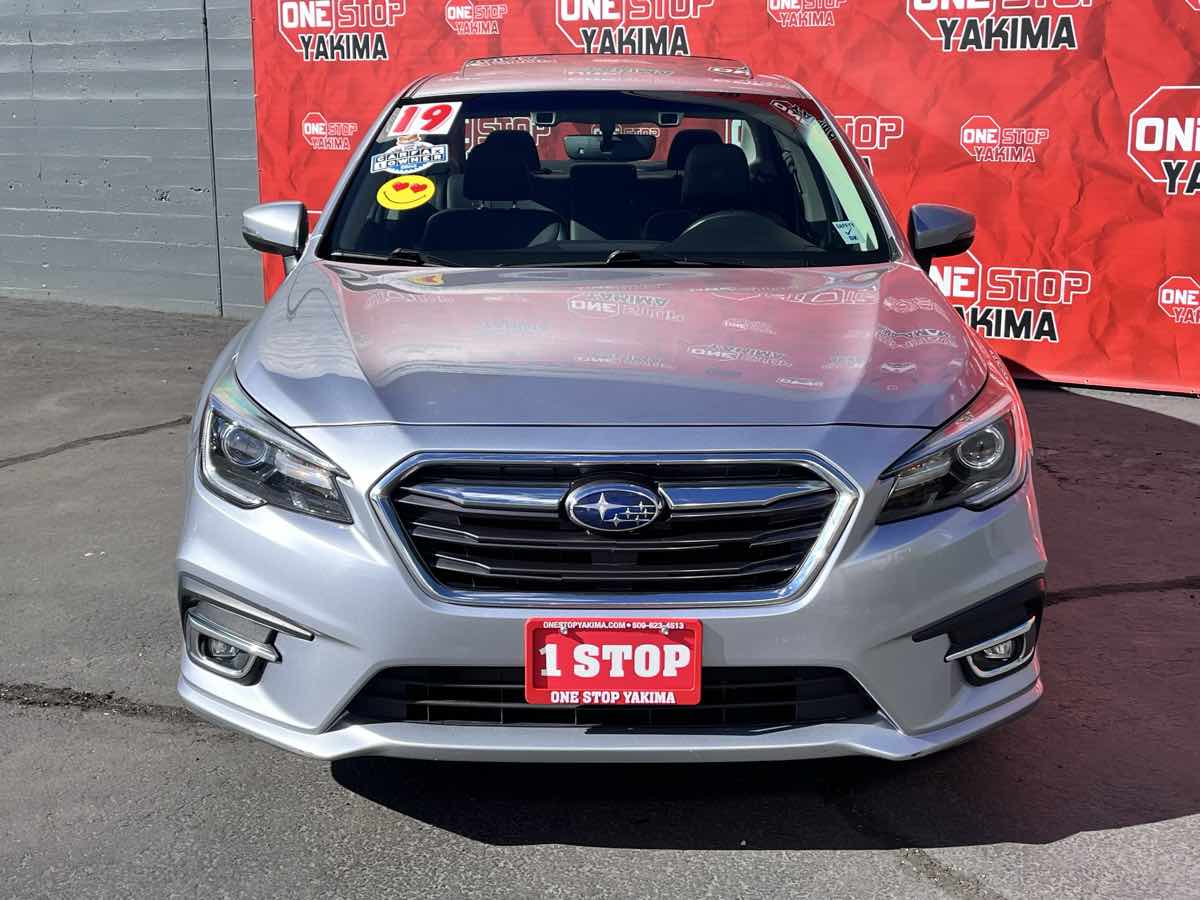 Photo 2 of this Subaru Legacy