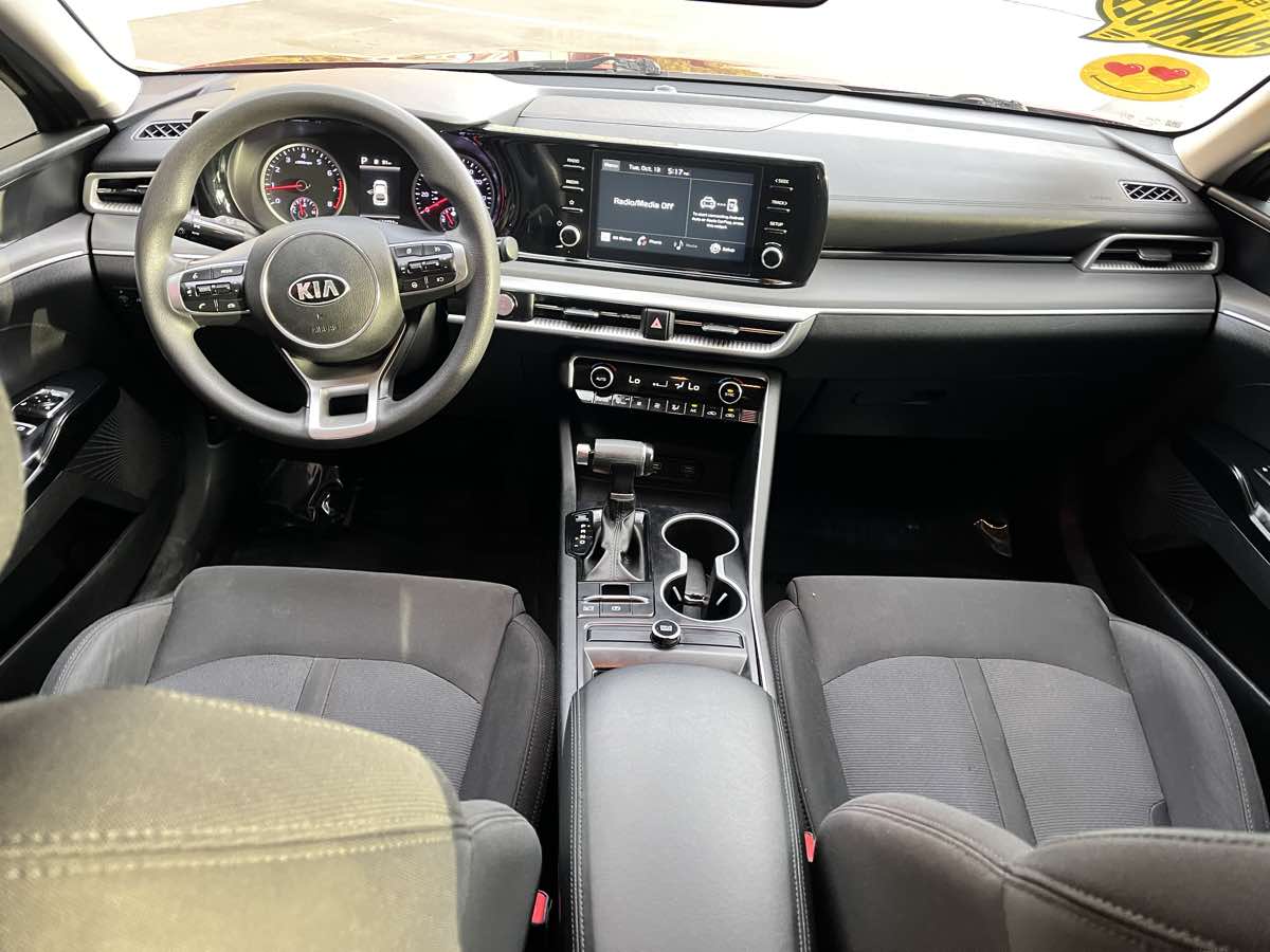 Photo 9 of this Kia K5