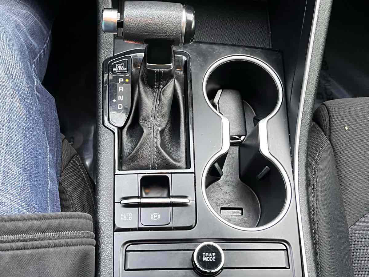 Photo 13 of this Kia K5