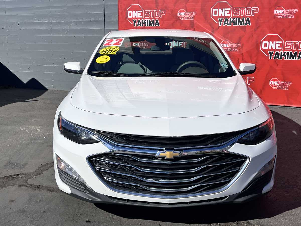 Photo 2 of this Chevrolet Malibu