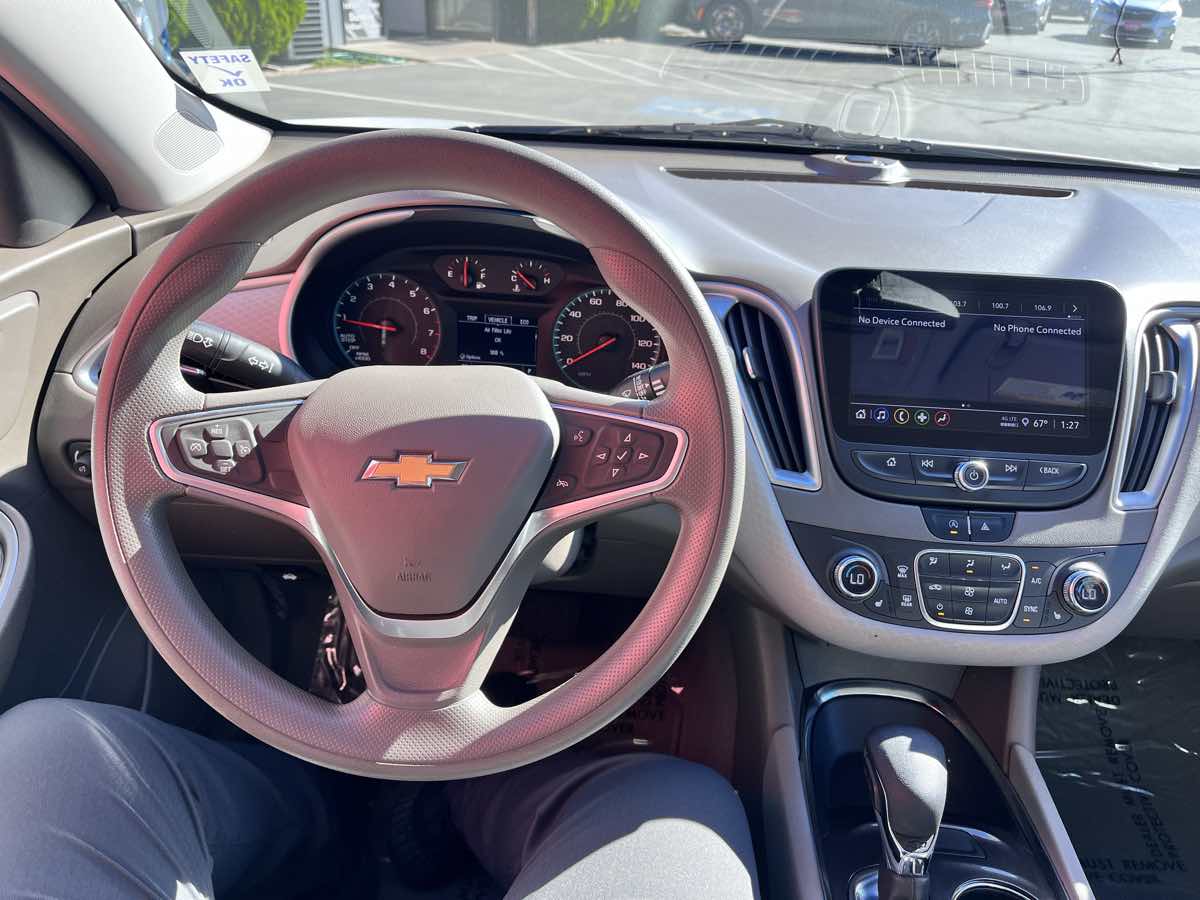 Photo 9 of this Chevrolet Malibu