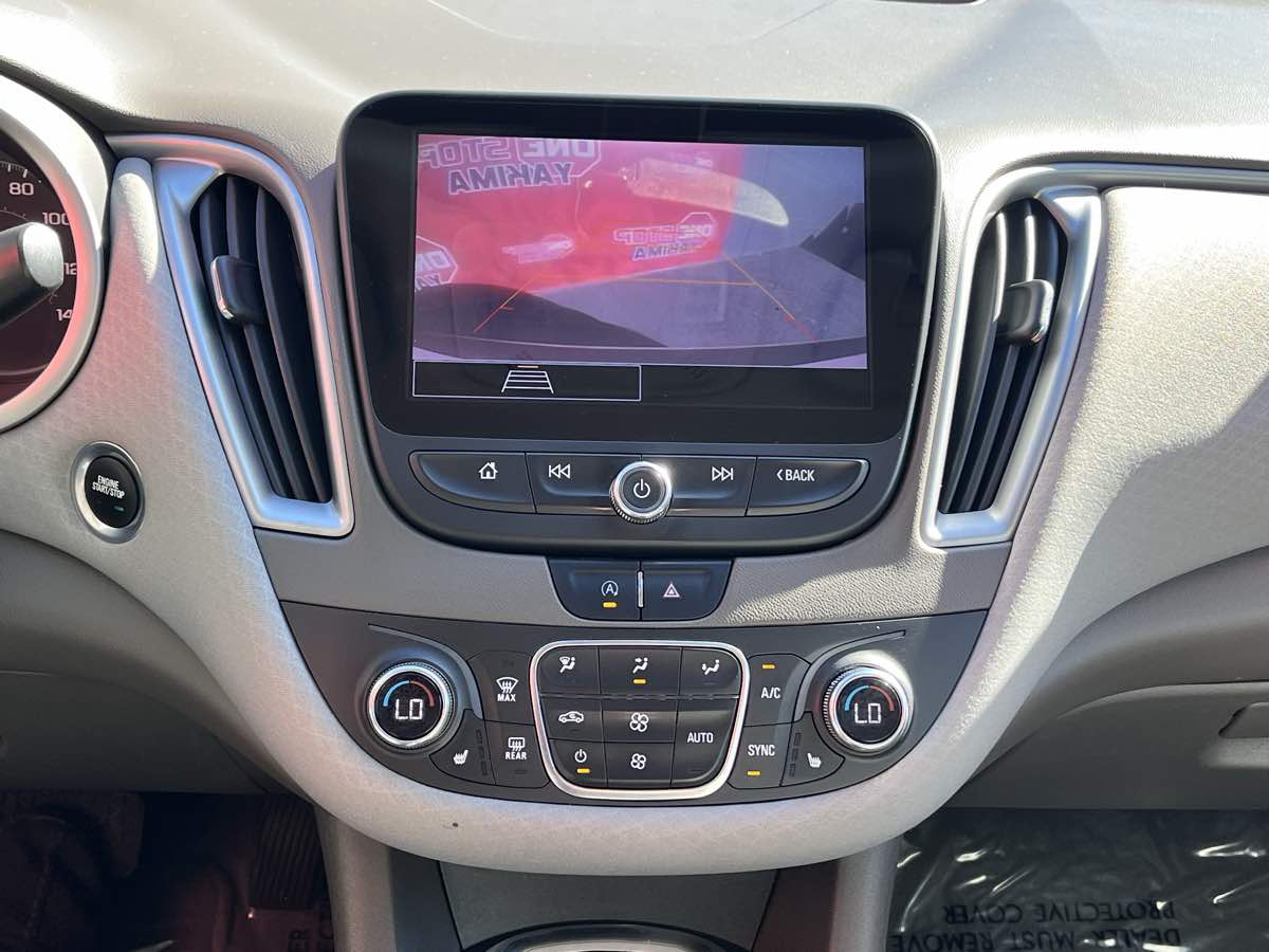 Photo 10 of this Chevrolet Malibu