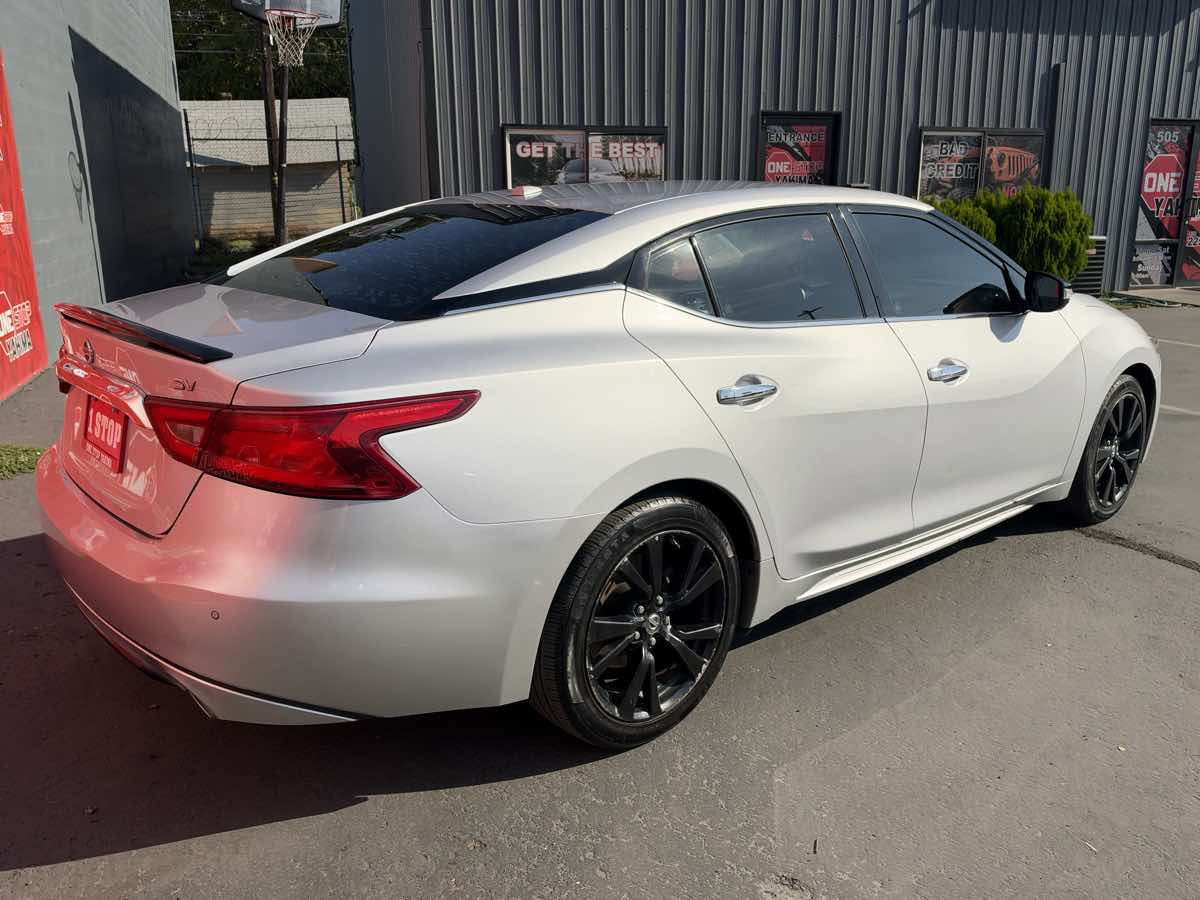 Photo 7 of this Nissan Maxima