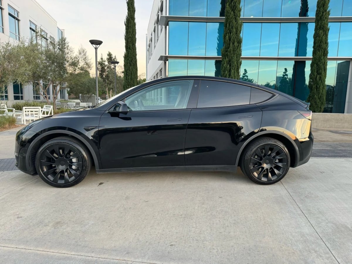 2022 Tesla Model Y Long Range photo 6