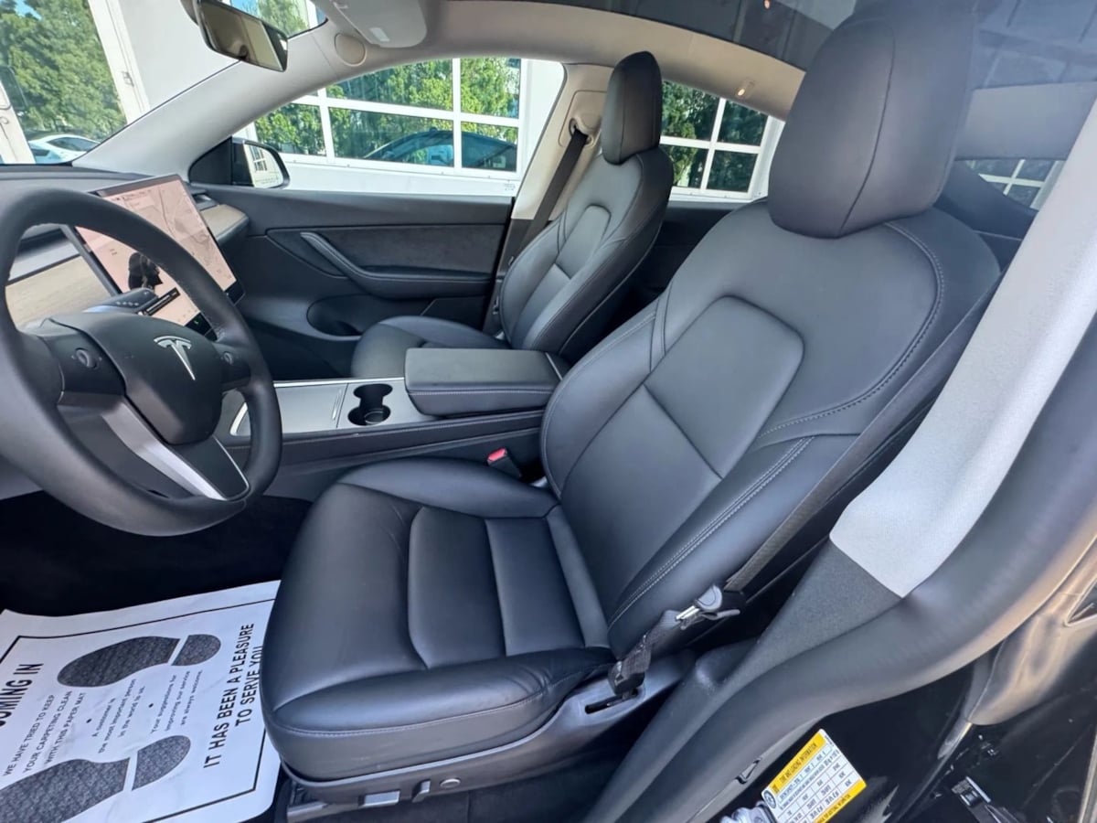 2022 Tesla Model Y Long Range photo 9