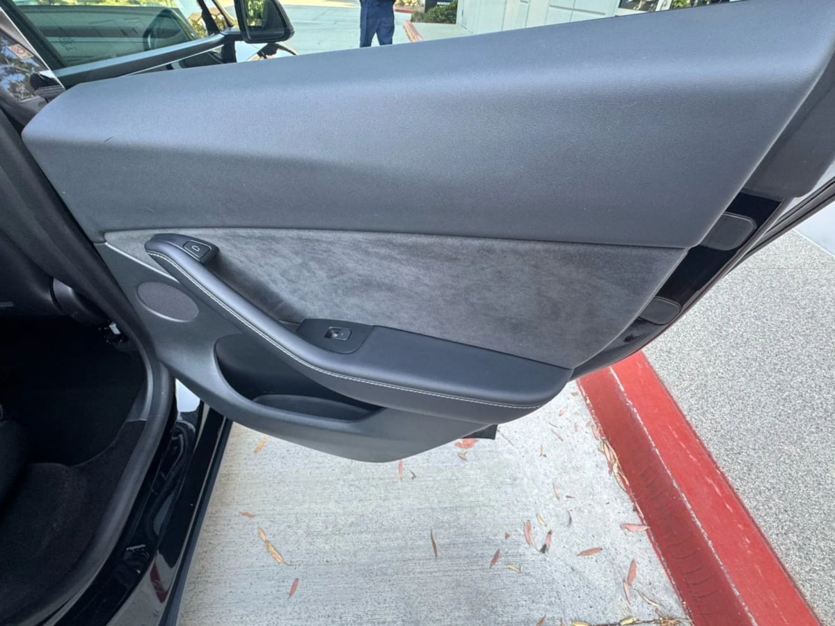 2022 Tesla Model Y Long Range photo 23